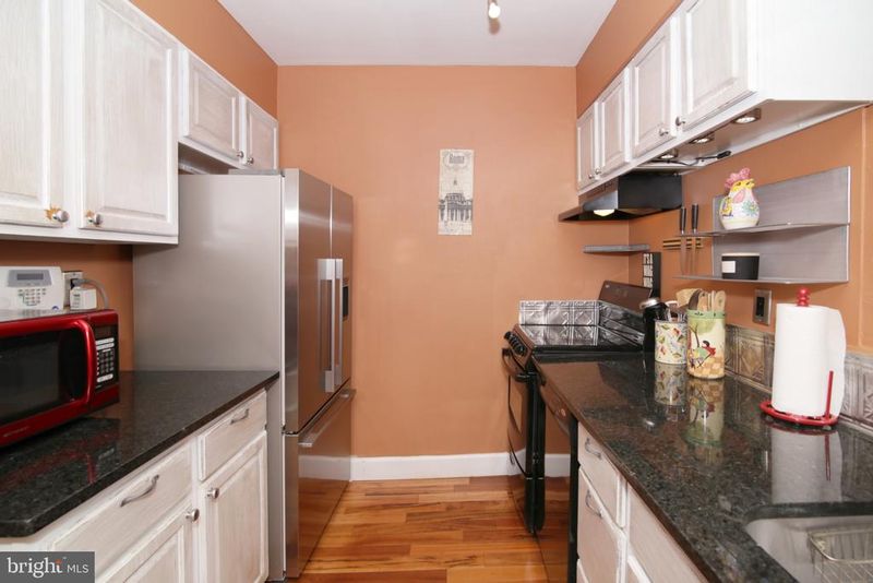 37 W Reed Ave, Alexandria, VA 22305