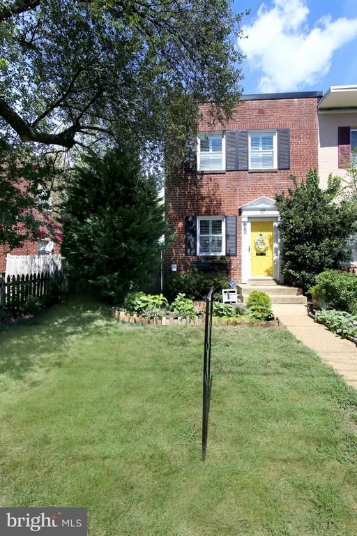 37 W Reed Ave, Alexandria, VA 22305