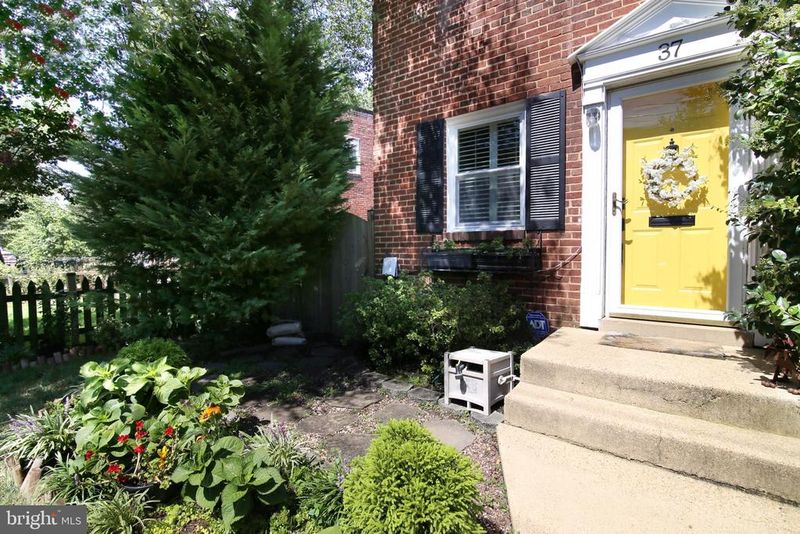 37 W Reed Ave, Alexandria, VA 22305