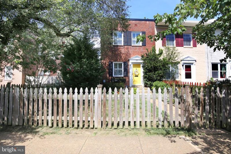 37 W Reed Ave, Alexandria, VA 22305