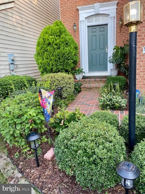 8011 George Fox Pl, Lorton, VA 22079