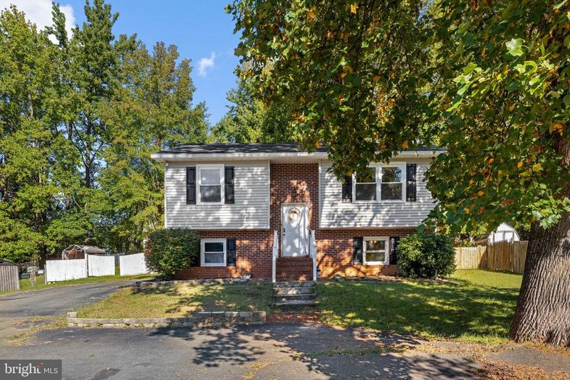 7035 Soulier Ln, Fredericksburg, VA 22407