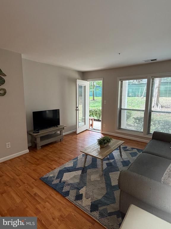 3178 Summit Square Dr #3-A8, Oakton, VA 22124