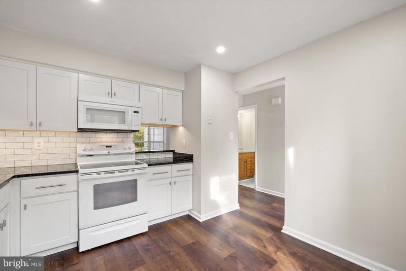 2821 Madeira Ct, Woodbridge, VA 22192