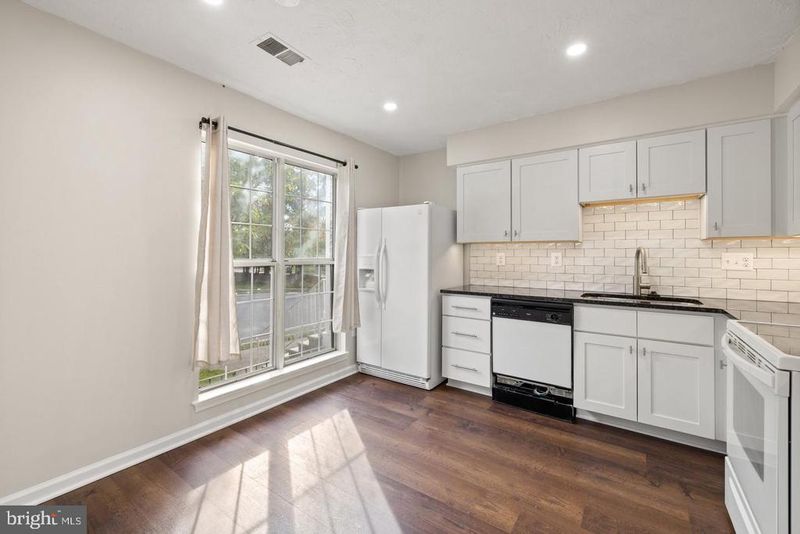 2821 Madeira Ct, Woodbridge, VA 22192