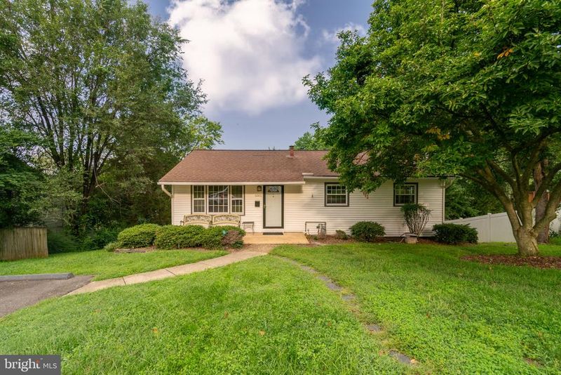 6502 Carriage Dr, Alexandria, VA 22310