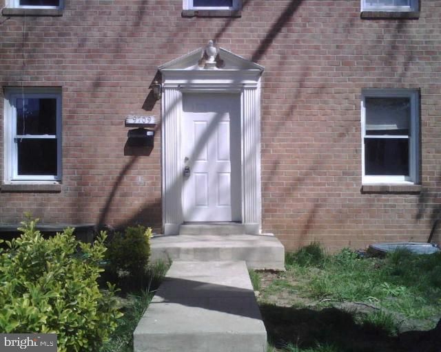 9709 Bragg Ln, Manassas, VA 20110