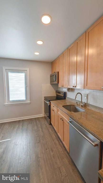 13 Marwood Ct, Rockville, MD 20850