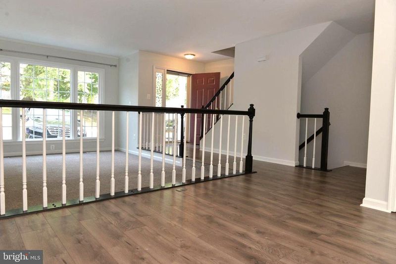 7379 Hidden Knolls Ct, Springfield, VA 22153