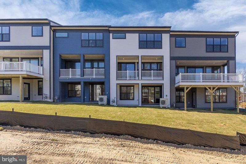 8454 Begonia Ln #28, Lorton, VA 22079