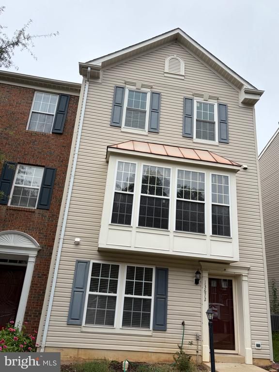 13672 Saint Johns Wood Pl, Herndon, VA 20171