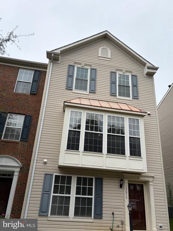13672 Saint Johns Wood Pl, Herndon, VA 20171