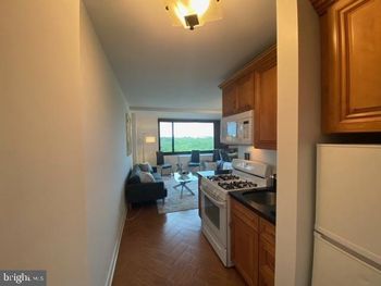 1011 Arlington Blvd #528, Arlington, VA 22209