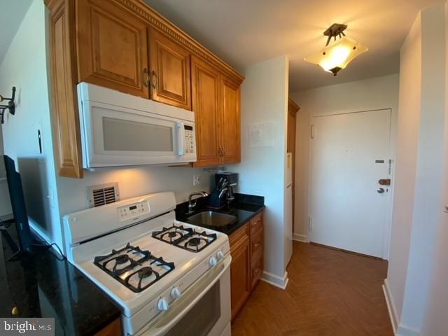 1011 Arlington Blvd #528, Arlington, VA 22209
