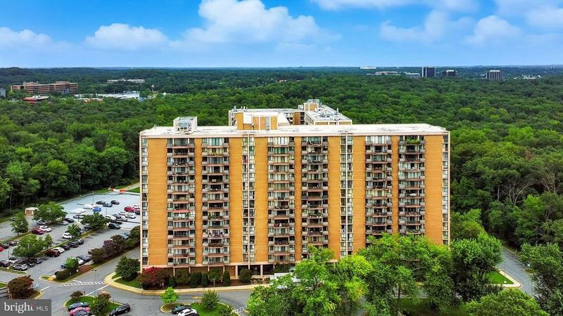 6100 Westchester Park Dr #1216, College Park, MD 20740