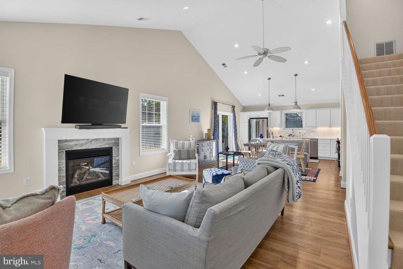 4922 Hine Dr, Shady Side, MD 20764