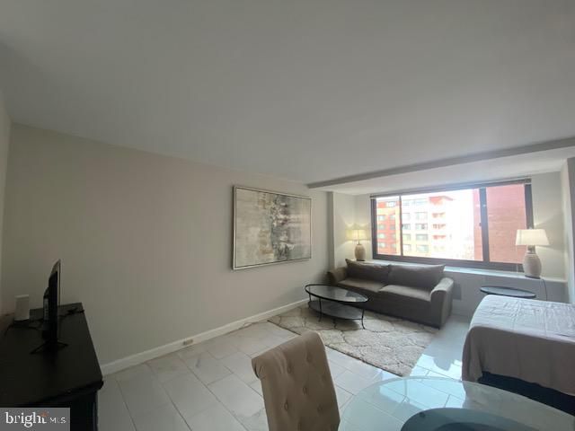 1011 Arlington Blvd #812, Arlington, VA 22209