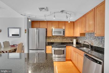 1020 Highland St N #707, Arlington, VA 22201