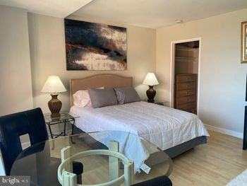 1011 Arlington Blvd #927, Arlington, VA 22209