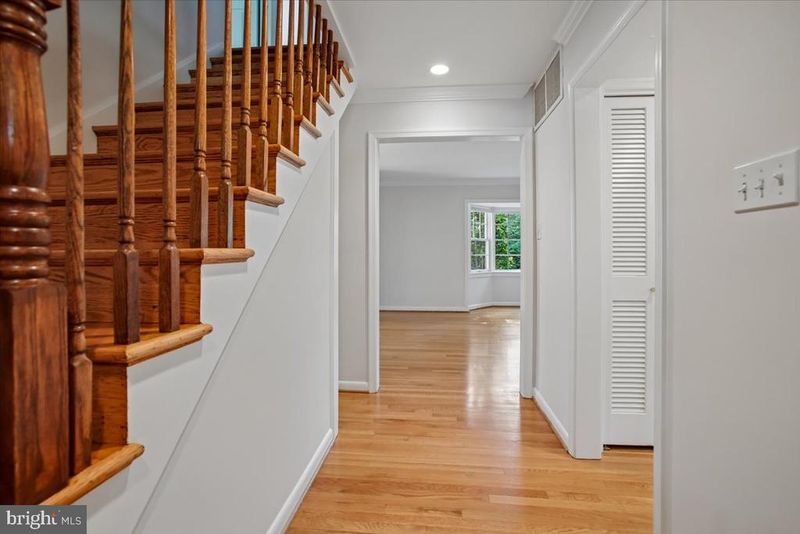 6717 Weaver Ave, Mclean, VA 22101
