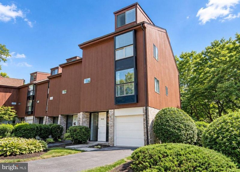5502 Vantage Point Rd, Columbia, MD 21044