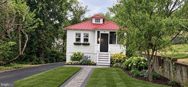 30 Woodlawn Ave, Annapolis, MD 21401