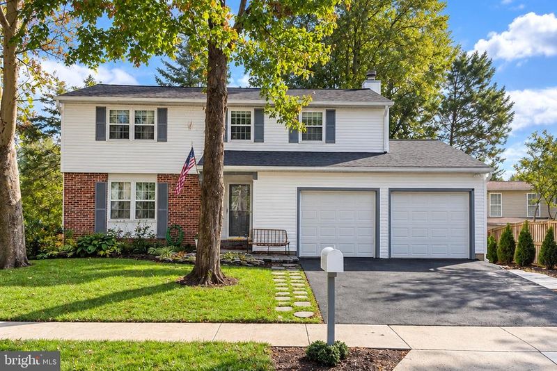 903 Marshall Dr NE, Leesburg, VA 20176