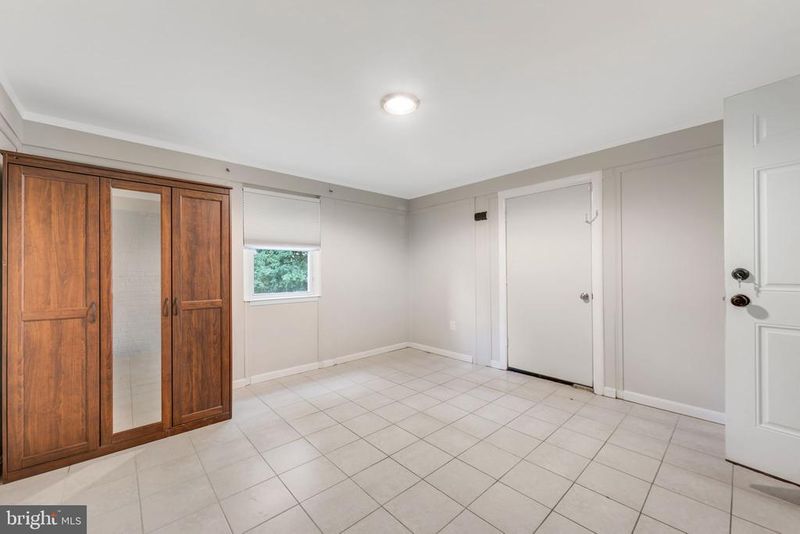 2703 Gaither St, Temple Hills, MD 20748