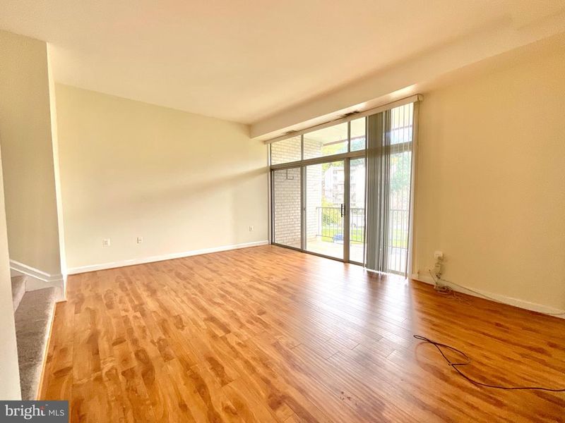 14424 Parkvale Rd #5, Rockville, MD 20853