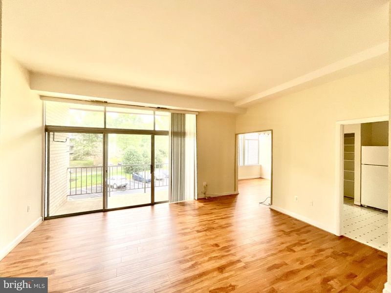 14424 Parkvale Rd #5, Rockville, MD 20853