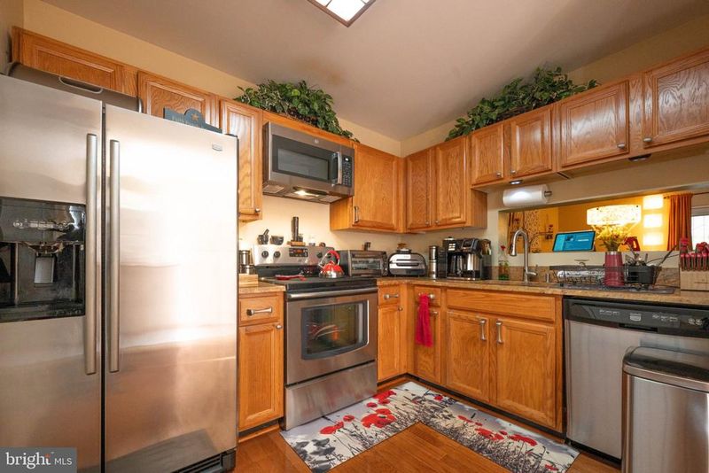 4506 Four Seasons Pl, Oxon Hill, MD 20745