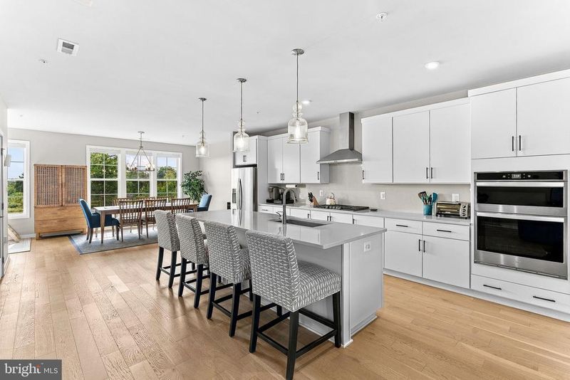 43548 Centergate Dr, Ashburn, VA 20148