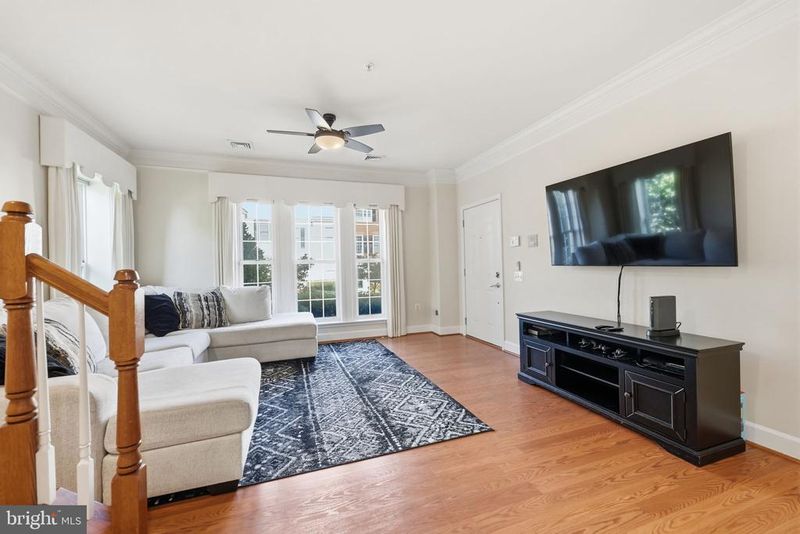 14718 Potomac Branch Dr, Woodbridge, VA 22191