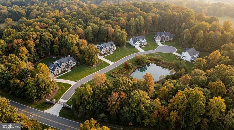 7003 Token Valley Rd, Manassas, VA 20112