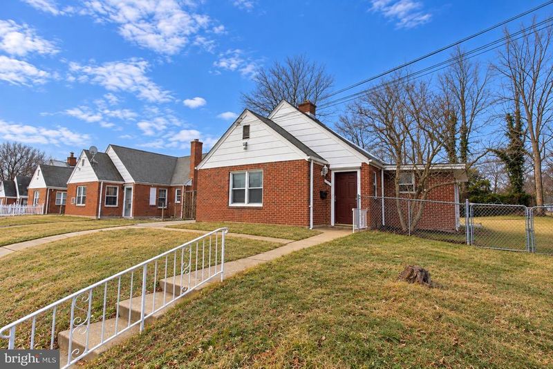 6732 Parkwood St, Hyattsville, MD 20784