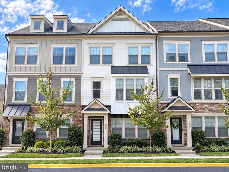 1029 Madeira Ter SE, Leesburg, VA 20175