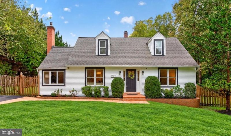 1007 Evonshire Ln, Great Falls, VA 22066