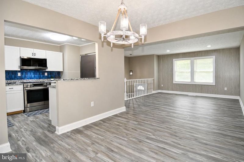 1002 Campus Ct, Waldorf, MD 20602