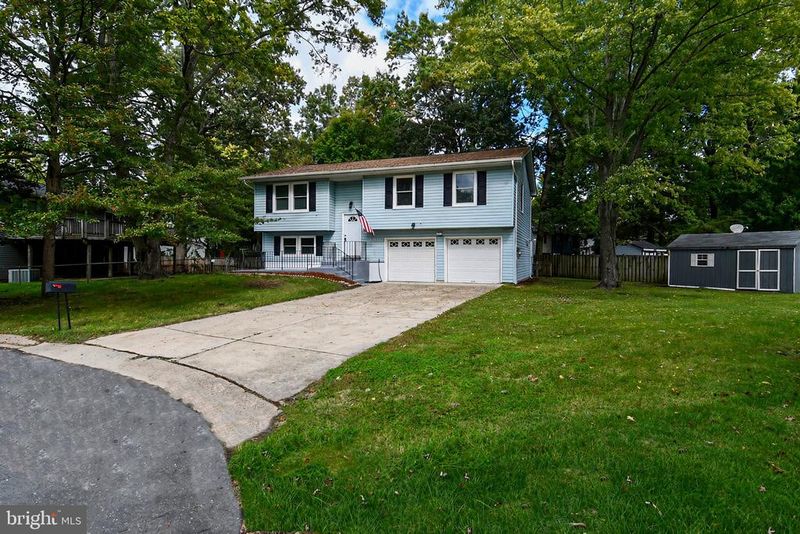 1002 Campus Ct, Waldorf, MD 20602