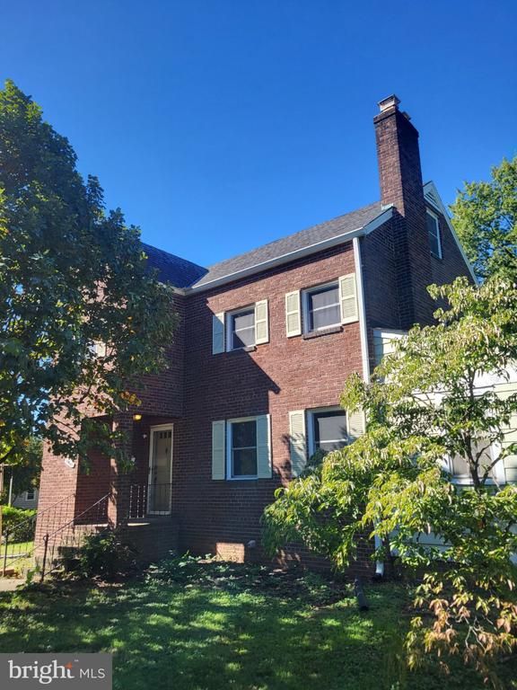 2200 - 2202 Scroggins Rd, Alexandria, VA 22302
