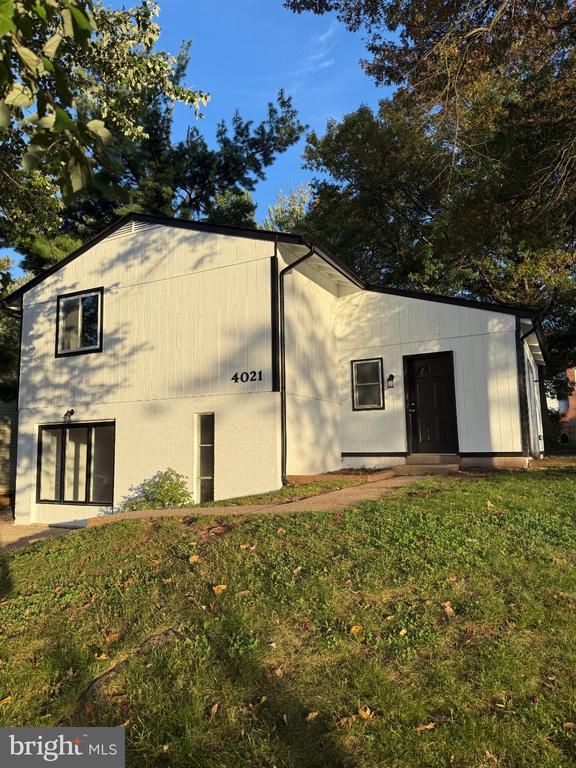 4021 Novar Dr, Chantilly, VA 20151