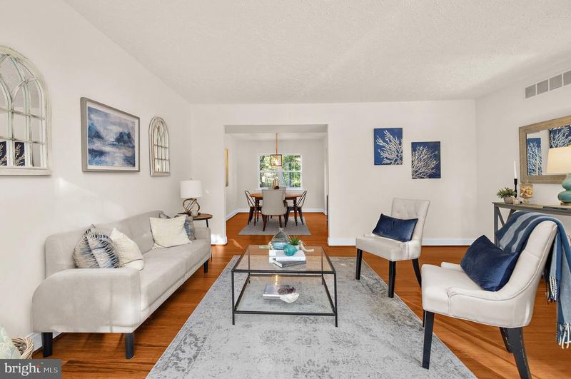996 Headwater Rd, Annapolis, MD 21403