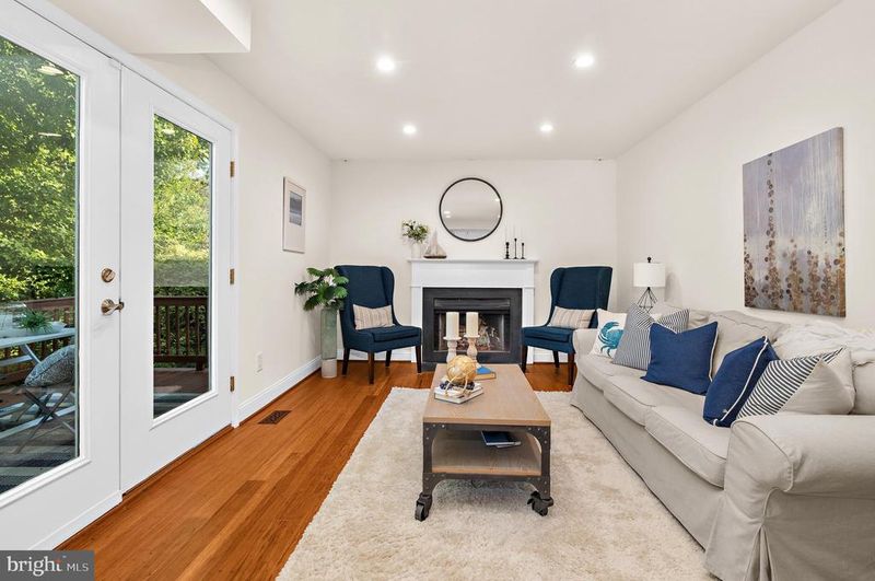 996 Headwater Rd, Annapolis, MD 21403