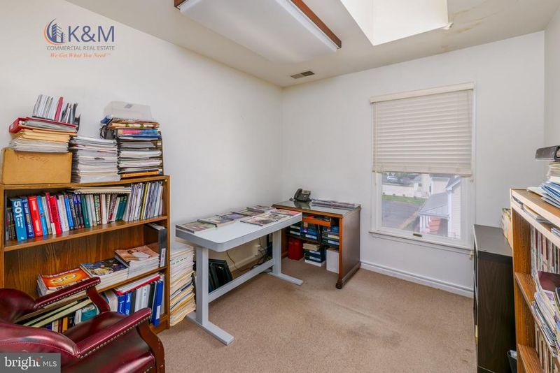 10520 Warwick Ave #B8, Fairfax, VA 22030
