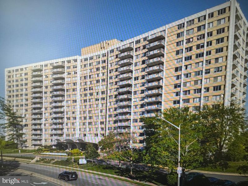 301 Beauregard St #812, Alexandria, VA 22312