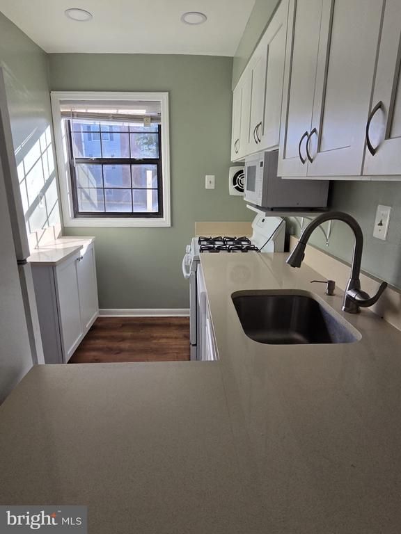 11126 Snug Haven Ln, Fairfax, VA 22030