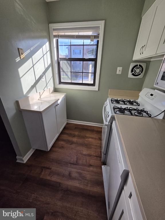 11126 Snug Haven Ln, Fairfax, VA 22030