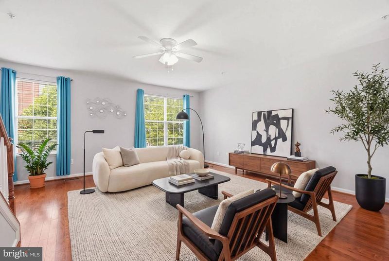 7832 Blue Stream Dr, Elkridge, MD 21075