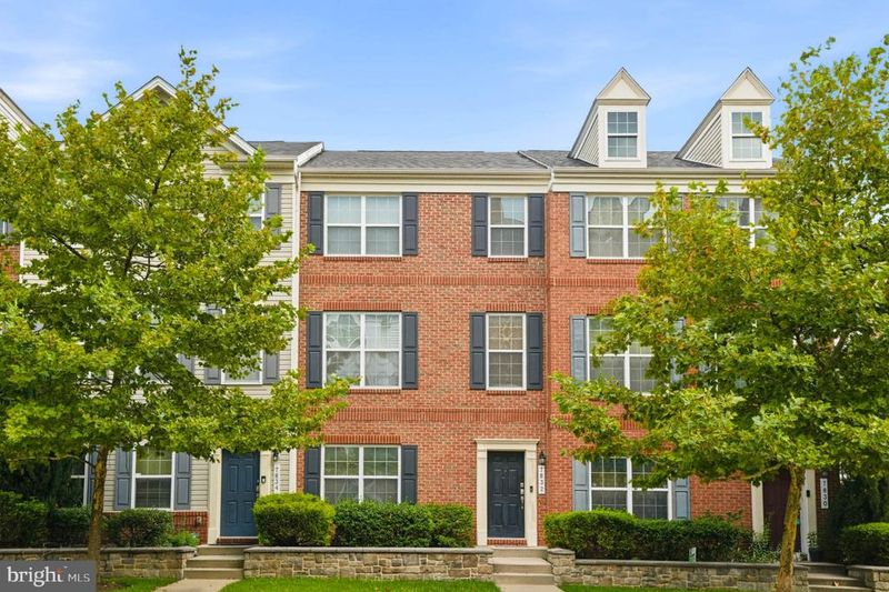 7832 Blue Stream Dr, Elkridge, MD 21075