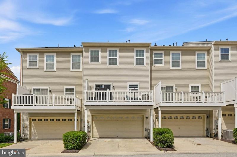 7832 Blue Stream Dr, Elkridge, MD 21075